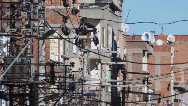  20 belediye elektriksiz kaldı