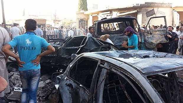 İdlib'de bomba yüklü araçla saldırı: 40 ölü
