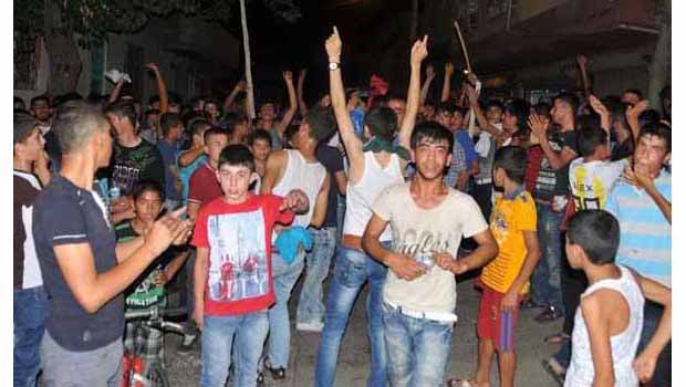 Antep'te Suriyelileri linç girişimi: 10 kişi yaralandı