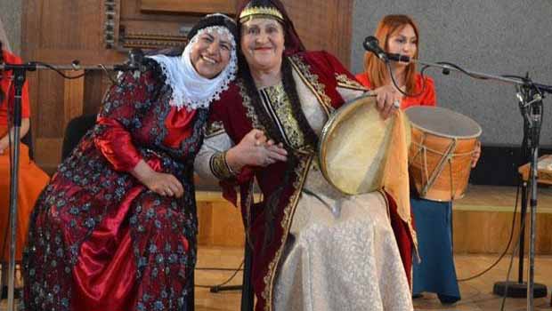 Ermeni ve Kürt kadın dengbêjler kültürleri buluşturdu