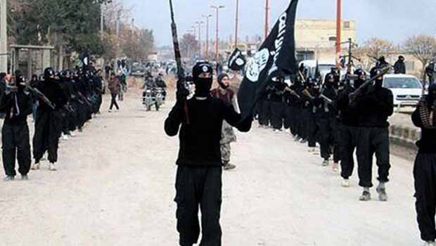 New York Times: Türkiye'den IŞİD'e militan akıyor