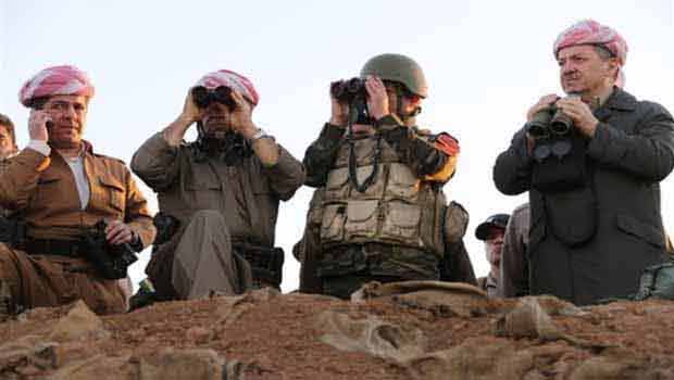 Mesut Barzani bayramı cephede peşmergelerinin arasında geçirdi