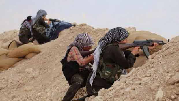 Telegraph: Genç Kürt kadınları IŞİD’le savaşırken Türk askeri kenarda duruyor