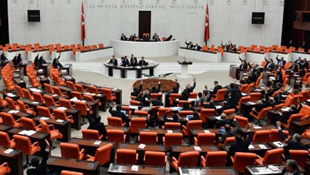 Meclis’ten Kürtçe kart basmamanın 'komik' gerekçesi