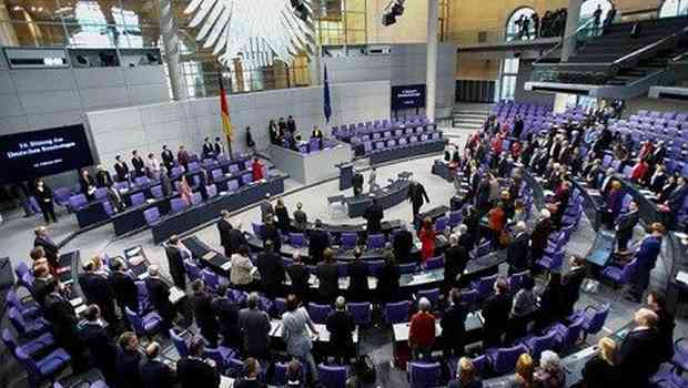Alman Hükümeti, PKK Önergesini  Reddetti