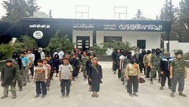 IŞİD çocuklar için işkence okulları açtı