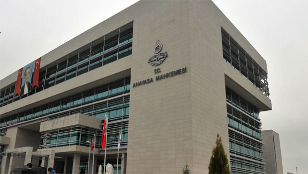 HDP'den Anayasa Mahkemesi'ne Erdoğan başvurusu