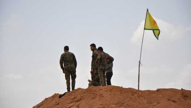 Ebu Şaxat tepesinde kontrol YPG'de, Mebruka kuşatmada!