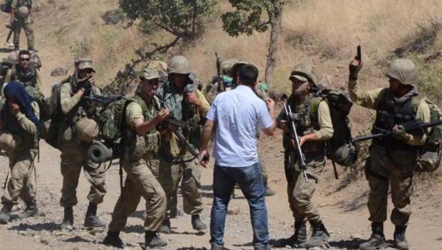 Roboski'de askerler Kürt Vekil Ferhat Encü'ye saldırdı