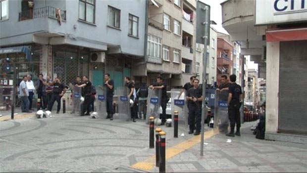 İstanbul'un 26 ilçesinde polis operasyonu