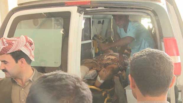 Bombalama sonucu 2 sivil yaralı, 400 köylü mahsur 