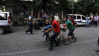 Diyarbakır'da polise saldırı: 4 yaralı