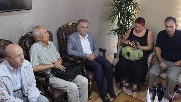 İsmail Beşikçi HDP'ye destek ziyaretinde bulundu