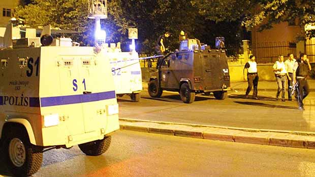 Kars ve Muş'ta polis noktalarına roketatarlı saldırılar