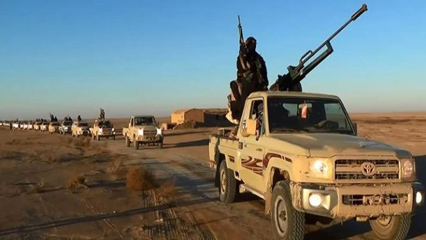 IŞİD Kobanê yakınlarında bir köye saldırdı