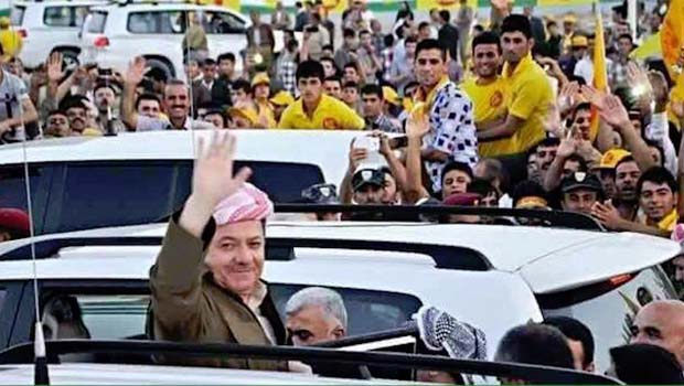 Savaş cephesinden dönen Başkan Barzani’ye görkemli karşılama