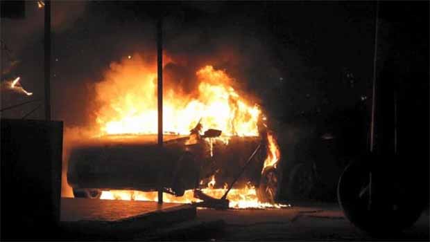 Cizre'de sivil polis aracına silahlı saldırı: 2 asker hayatını kaybetti