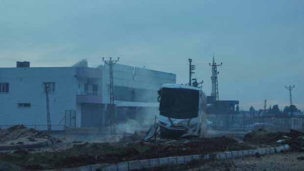 Nusaybin'de polis aracının geçişi sırasında patlama