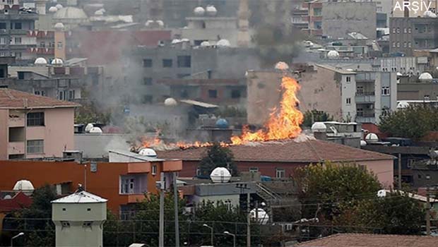 Cizre'de ikinci bir binada yangın: '9 kişi yanarak can verdi'