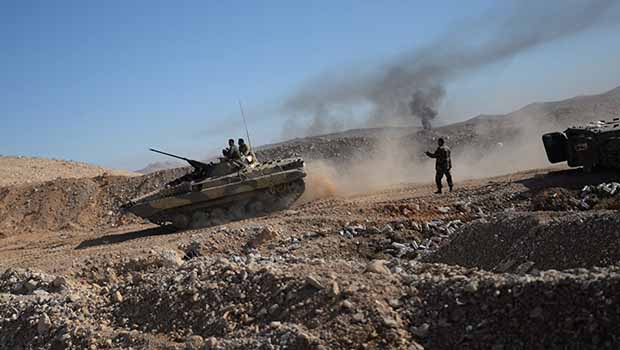Suriye Ordusu Türkiye sınırına ilerliyor