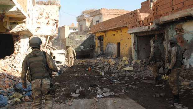 Sur'da çatışma ve patlama sesleri: 1'i ağır 3 asker yaralı