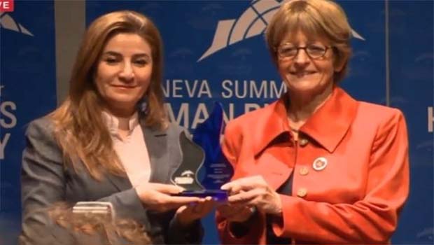Viyan Dexîl'e ‘Yılın Kadın Avukatı’ ödülü