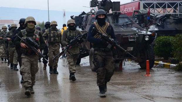 Nusaybin ve Yüksekova'da 20 bin asker ve polisle operasyon başlatıldı