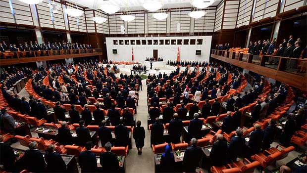 AKP'nin dokunulmazlık teklifinin detayları neler?