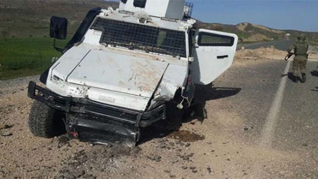 Lice'de polis aracına bombalı saldırı