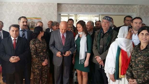 YPG'nin Prag'daki temsilciliği törenle açıldı
