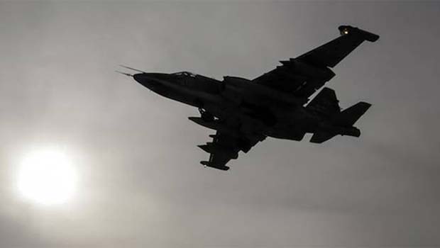 Suriye'de savaş uçağı düştü!