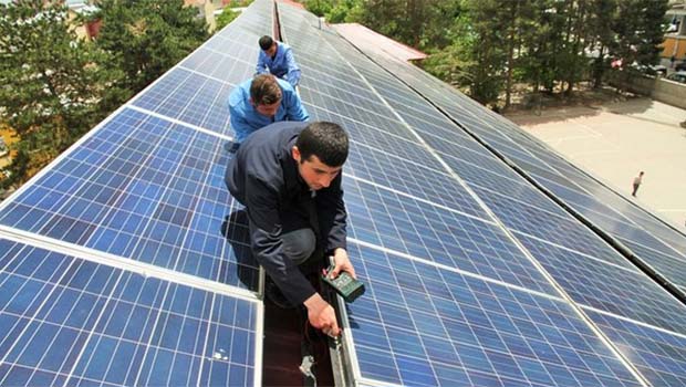 Muş'ta bir lise yenilenebilir enerji projesi başlattı