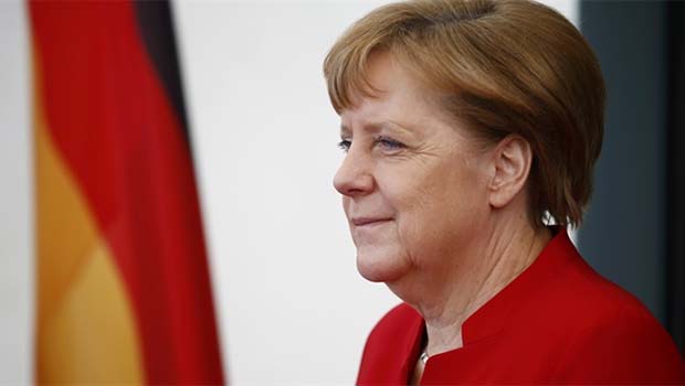 Merkel: Almanya ve Avrupa'nın çıkarı Türkiye ile sıkı işbirliğinden geçer