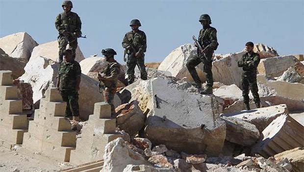 Suriye ordusu Rakka il sınırlarına girdi