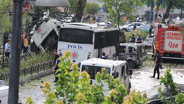 Abdulkadir Selvi İstanbul Saldırısı'nı kimin gerçekleştirdiğini açıkladı