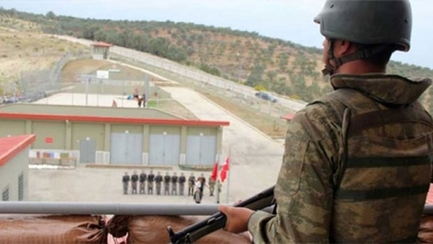 ‘8 sivil Türkiye sınırında öldürüldü’
