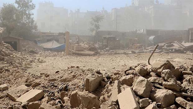 Rusya'dan Suriye'de sivillere vakum bombalı saldırı: 35 ölü