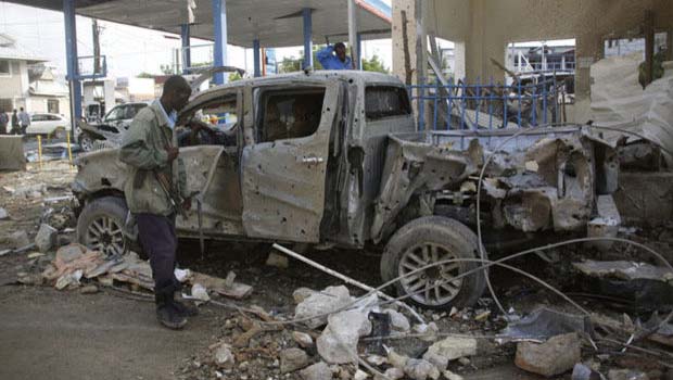 Somali'de bombalı saldırı: 18 ölü