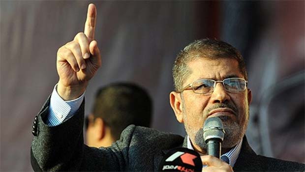 Mısır'ın devrik Cumhurbaşkanı Mursi, 'resmen terörist' ilan edildi
