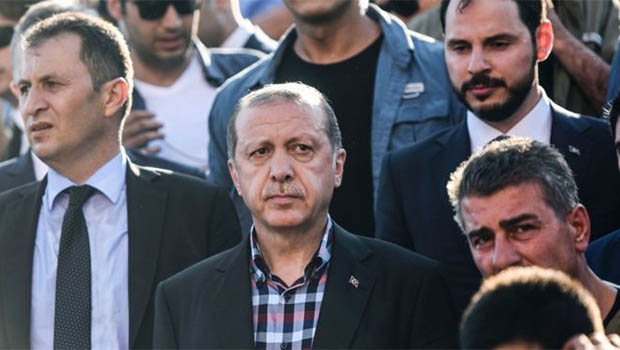 Independent: Erdoğan'ın darbe korkusu Türkiye'yi çökertebilir