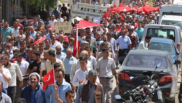 Jirki Aşireti: Devlet için hem PKK, hem FETÖ ile mücadele ederiz