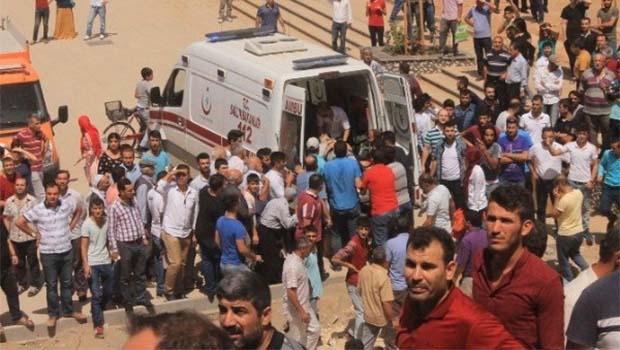Mardin'de cami kubbesi çöktü: Çok sayıda yaralı var