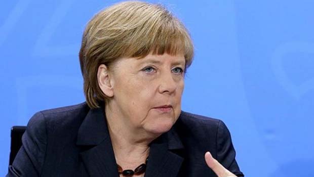 Merkel’den Uçuşa Yasak Bölge Açıklaması
