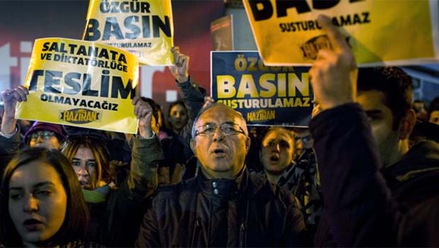 HRW: Türkiye'de baskı giderek artıyor