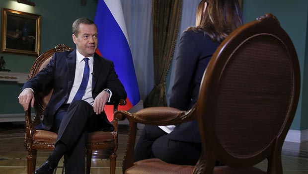 Rus Başbakan: Esad'lı ya da Esad'sız Suriye'ye halk karar versin