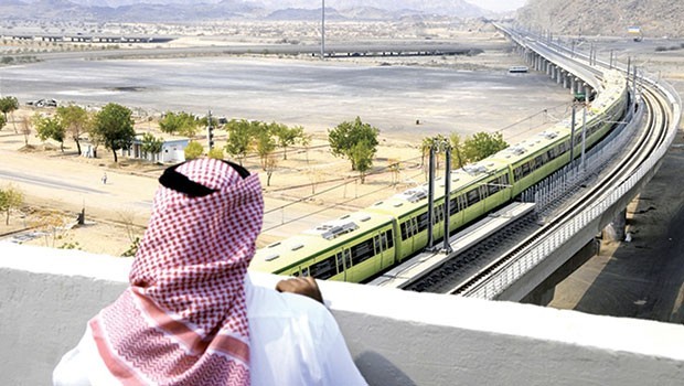 Suudi Arabistan'da 266,6 milyar dolarlık projeler durduruldu