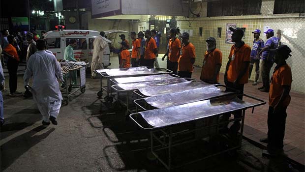 Pakistan'da patlama: 30 ölü 70 yaralı