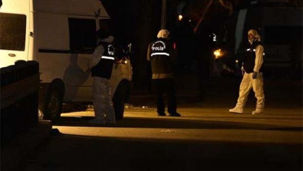Van'da AKP binasına bombalı saldırı