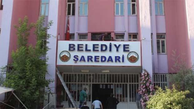 Yüksekova-Çukurca ve  Şemdinli'de belediyelerine baskın