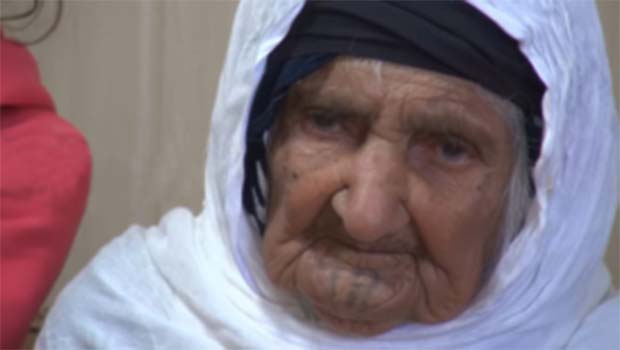 Irak, 'çoktan ölmüş olması gerekirdi' diyerek Kürt kadının maaşını kesti